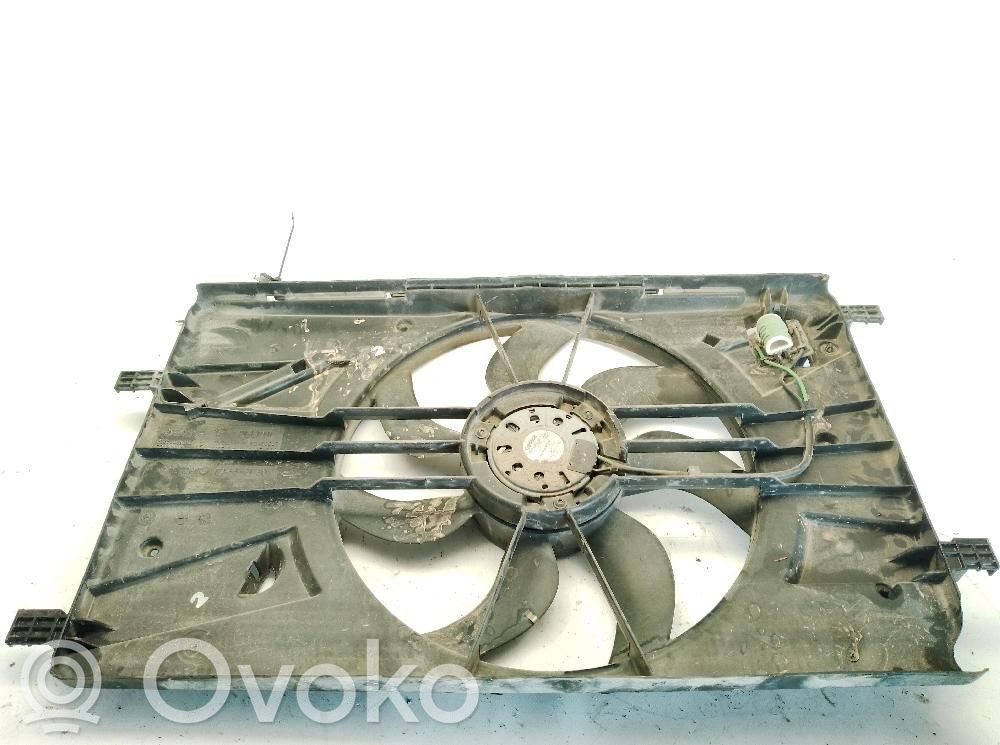 Opel Astra J Elektryczny wentylator chłodnicy 