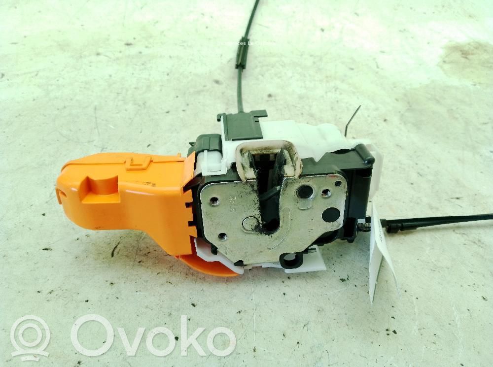 Ford Ka Priekšpusē slēdzene 