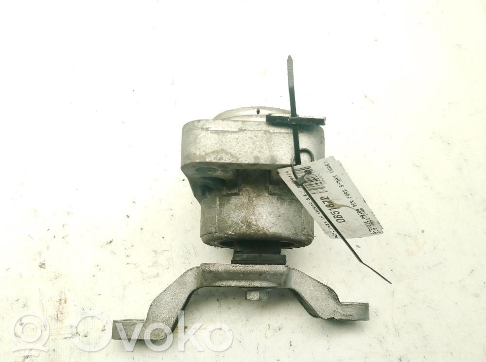 Ford S-MAX Engine mount bracket 