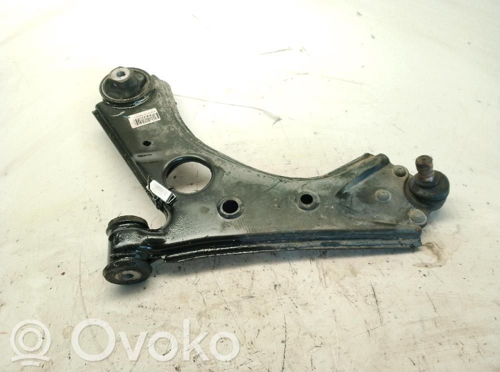 Fiat 500L Braccio di controllo sospensione anteriore 