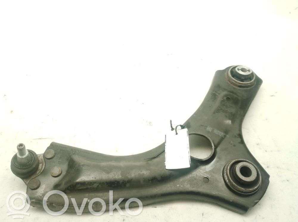 Renault Captur Front lower control arm/wishbone 