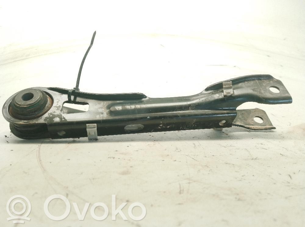 Brazo de suspensión trasero   6782168,33322409891