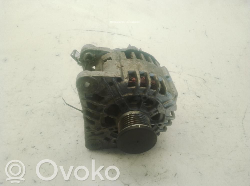 Renault Trafic II (X83) Alternador 