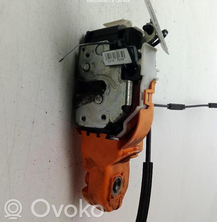 Ford Ka Priekšpusē slēdzene 