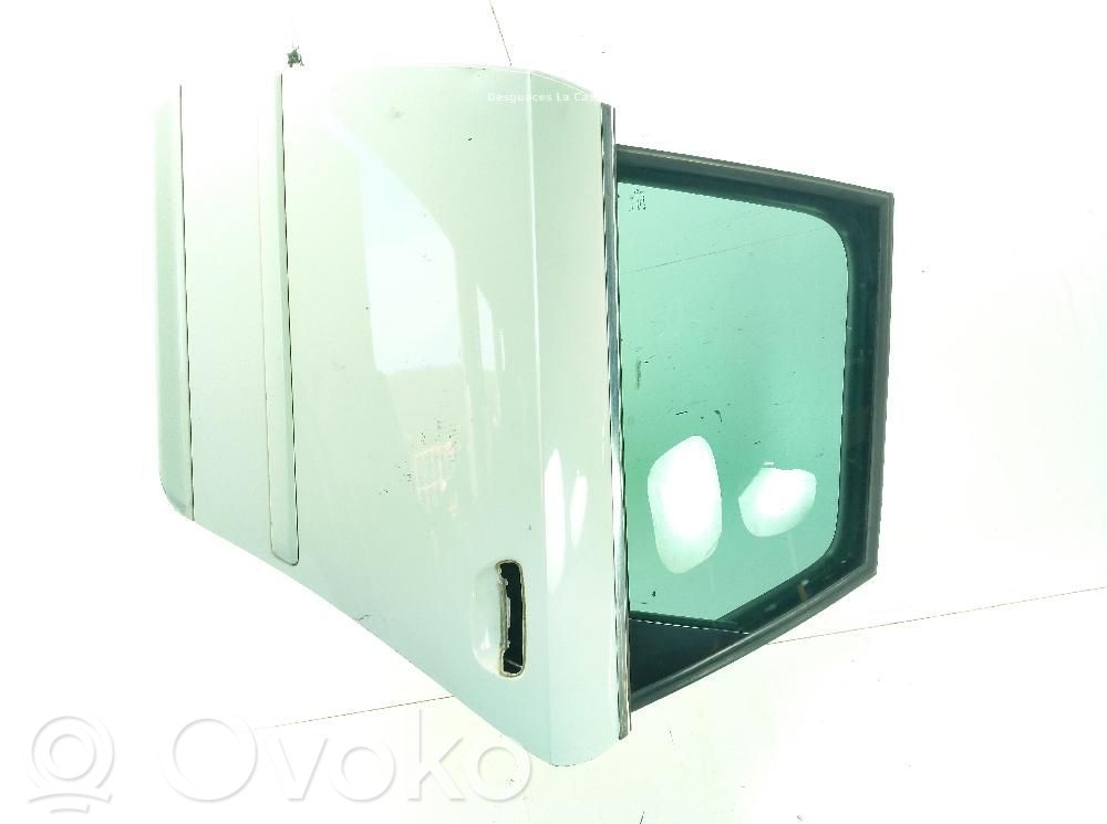 Puerta trasera   3R0833051