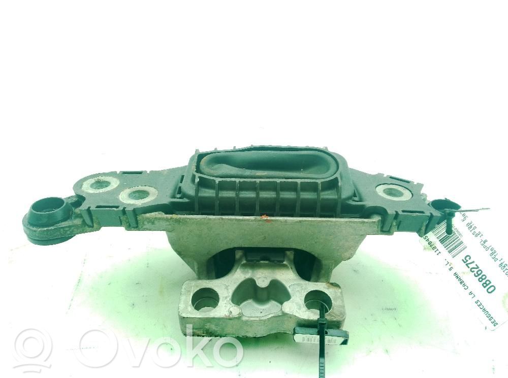 Opel Astra K Engine mount bracket 