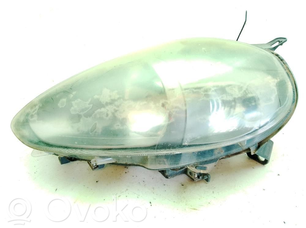 Fiat Punto (199) Lampa przednia 