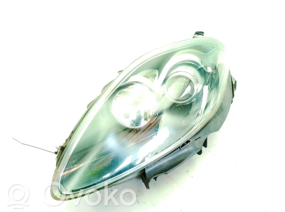 Fiat Bravo Lampa przednia 