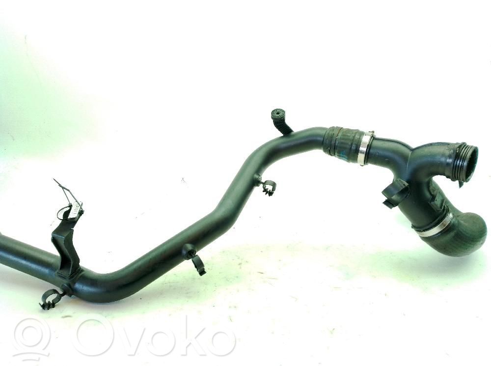 Volkswagen Touareg I Wąż / Rura intercoolera 