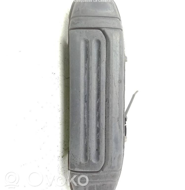 Manecilla externa puerta delantera
