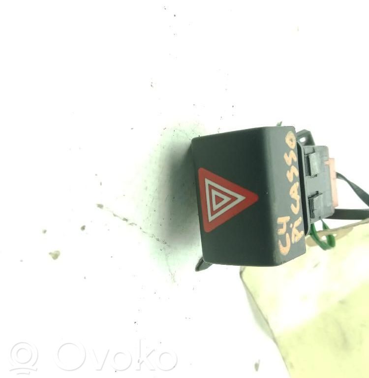 Botón interruptor de luz de peligro