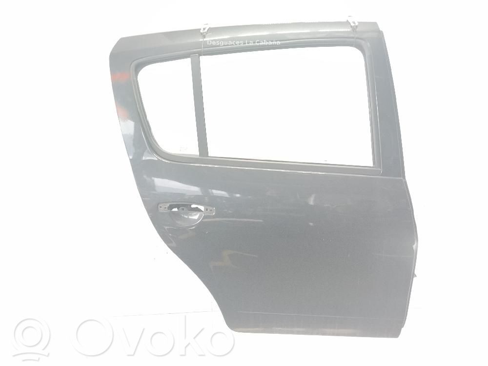 Puerta trasera   821008795R
