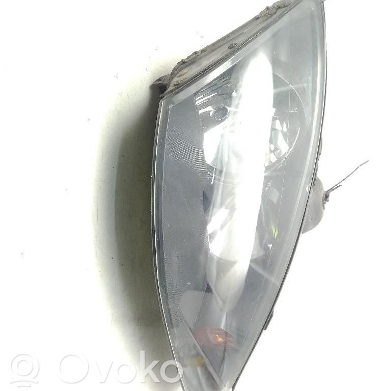 Ford Focus Headlight/headlamp 