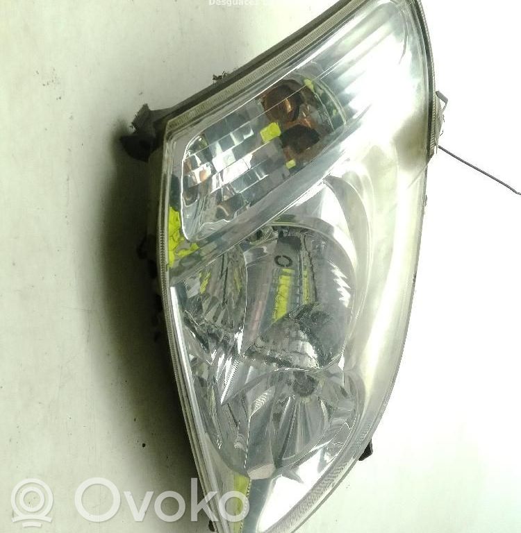 Toyota Corolla E120 E130 Phare frontale 