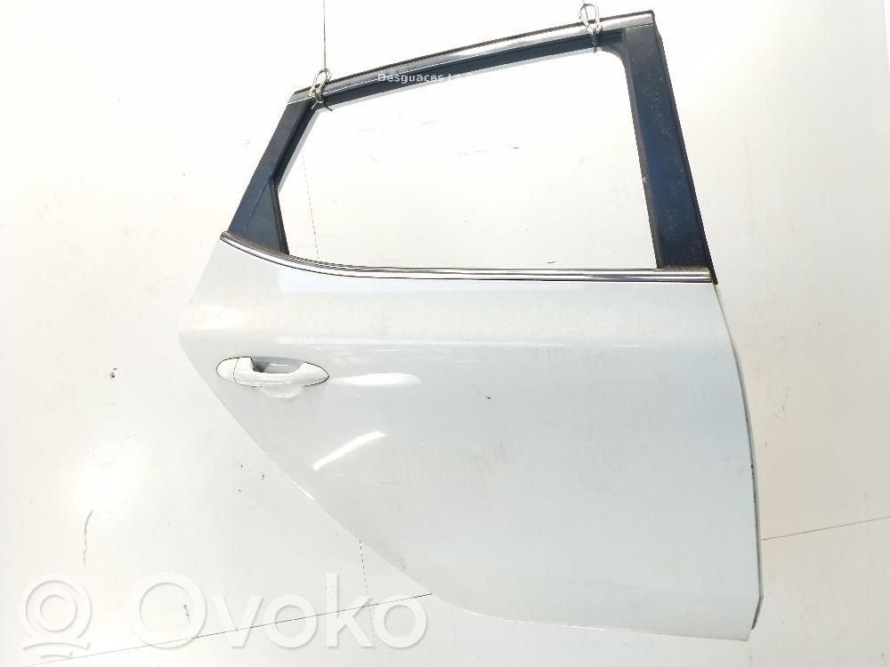 KIA Ceed Galinės durys 