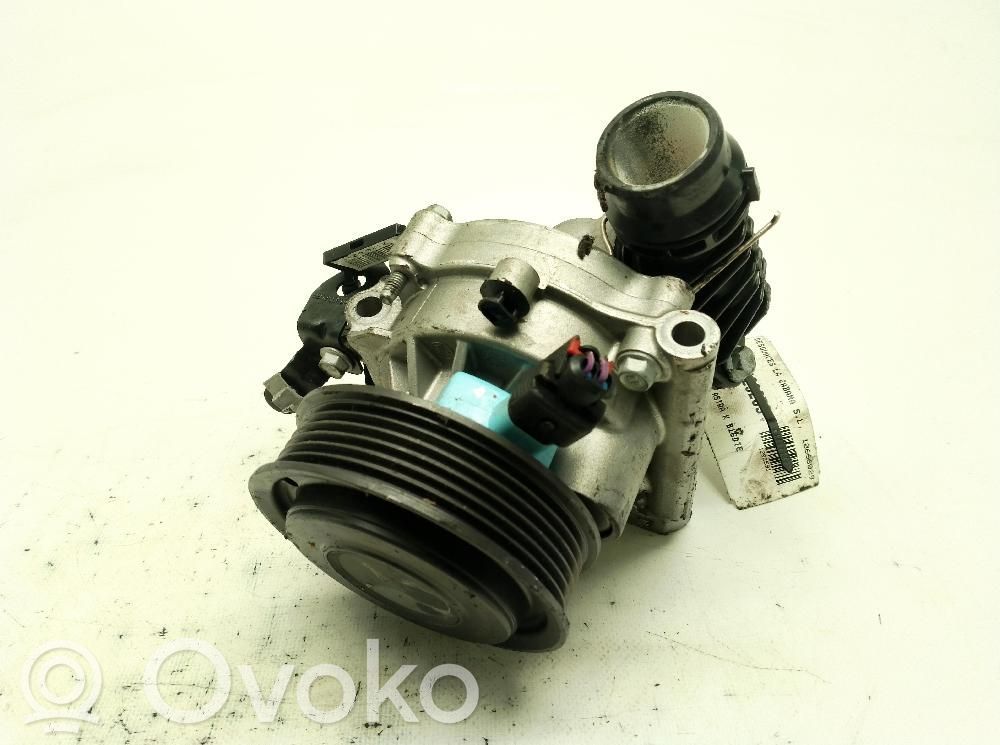 Opel Astra K Ohjaustehostimen pumppu 