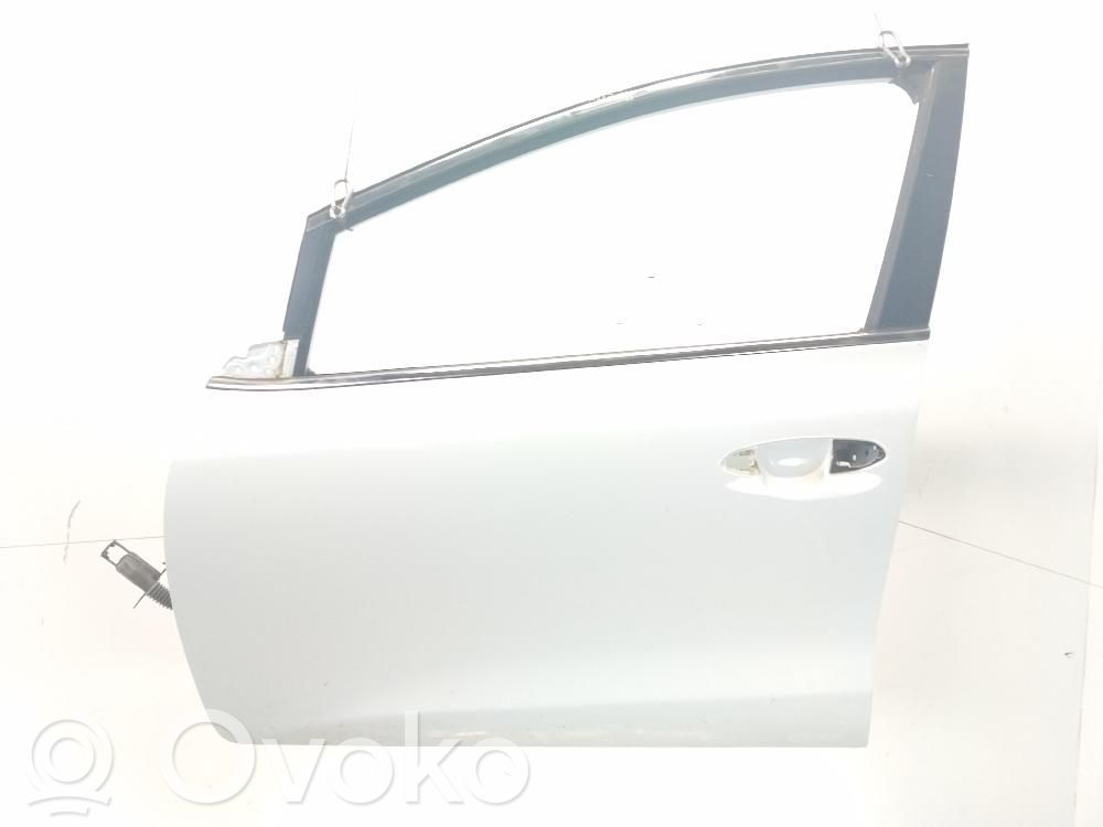Priekinės durys   76003A2000