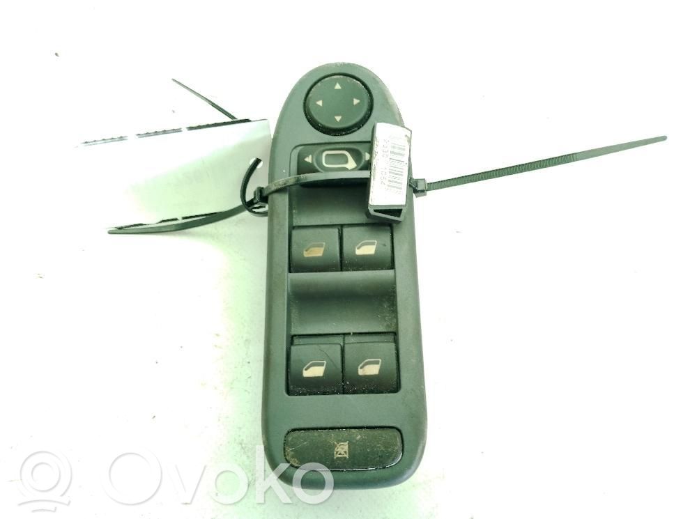Citroen C5 Electric window control switch 