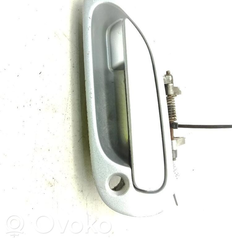Manecilla externa puerta delantera