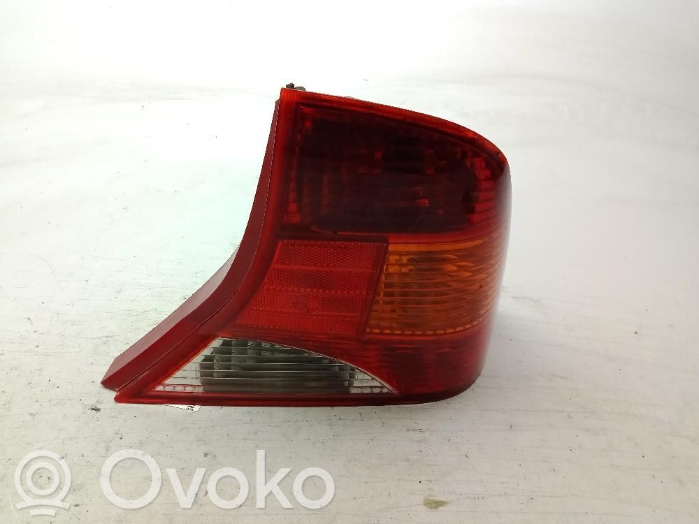 Ford Focus Задний фонарь в кузове 