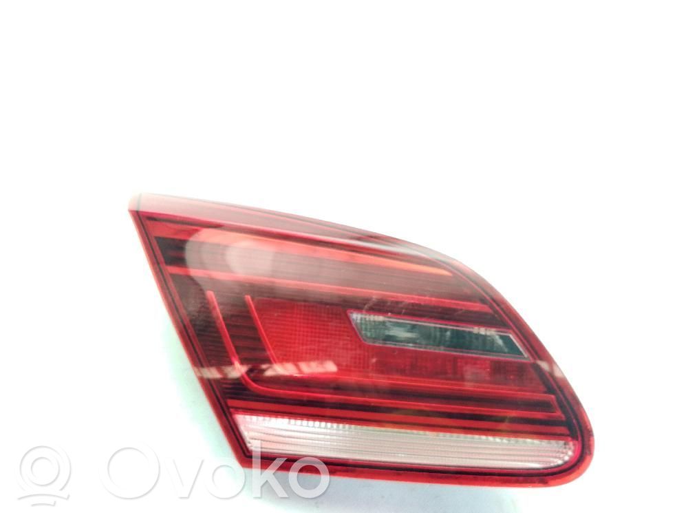 Volkswagen PASSAT CC Lampy tylnej klapy bagażnika 