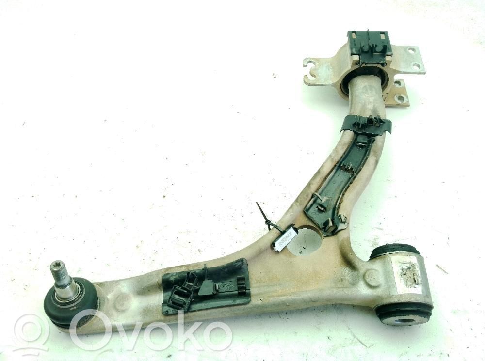 Mercedes-Benz A W176 Braccio di controllo sospensione anteriore inferiore/braccio oscillante