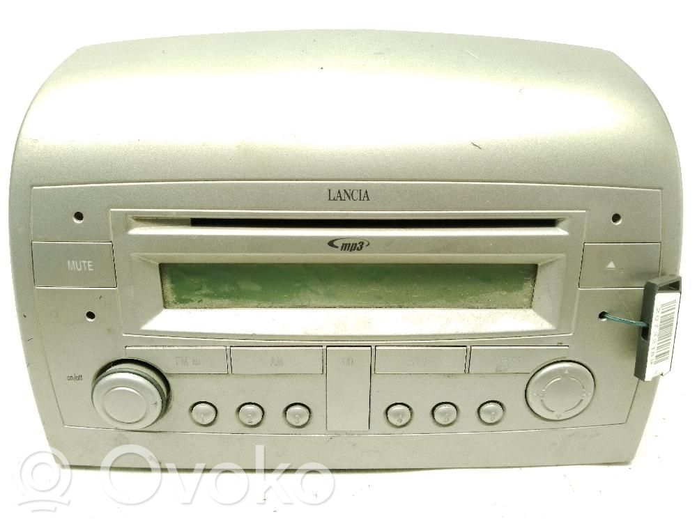 Panel / Radioodtwarzacz CD/DVD/GPS   7646398316