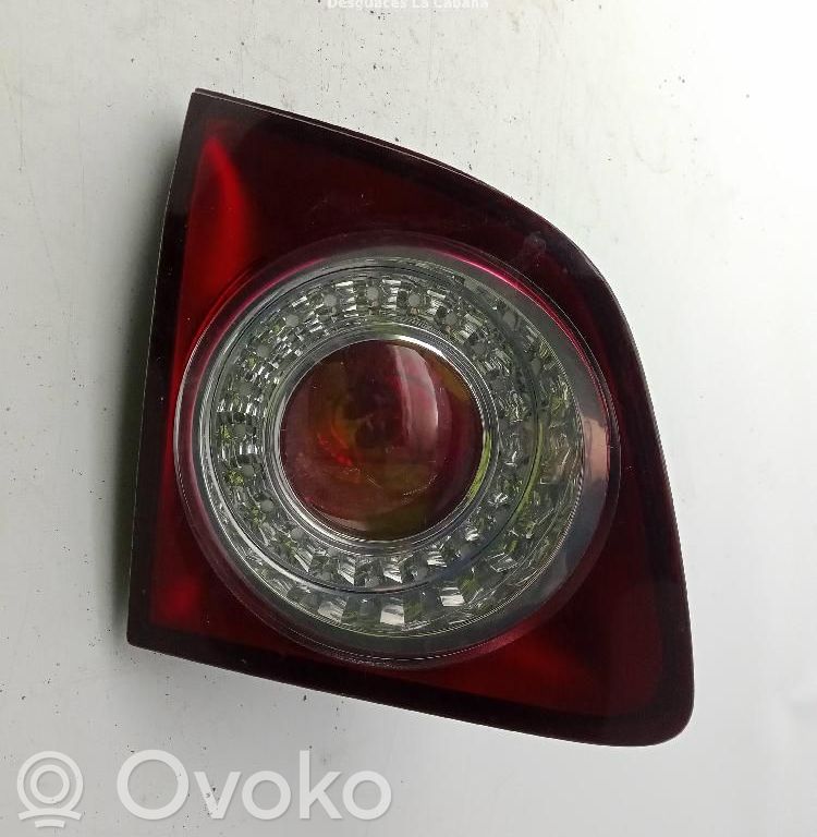 Volkswagen Golf Plus Lampy tylnej klapy bagażnika