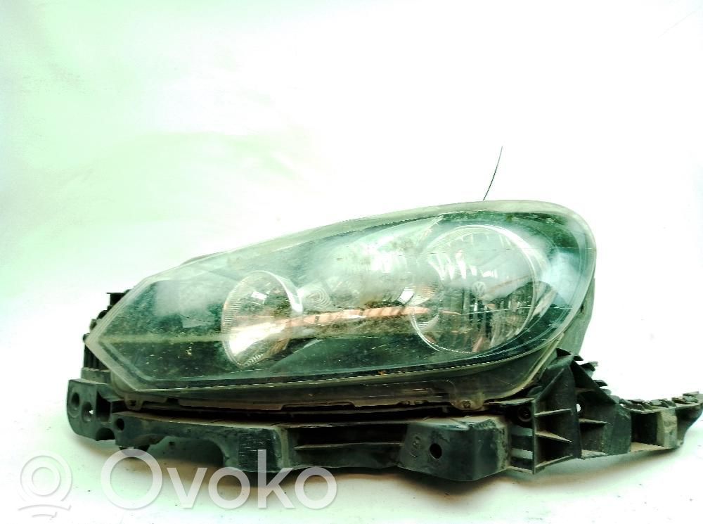 Volkswagen Golf VI Lampa przednia 