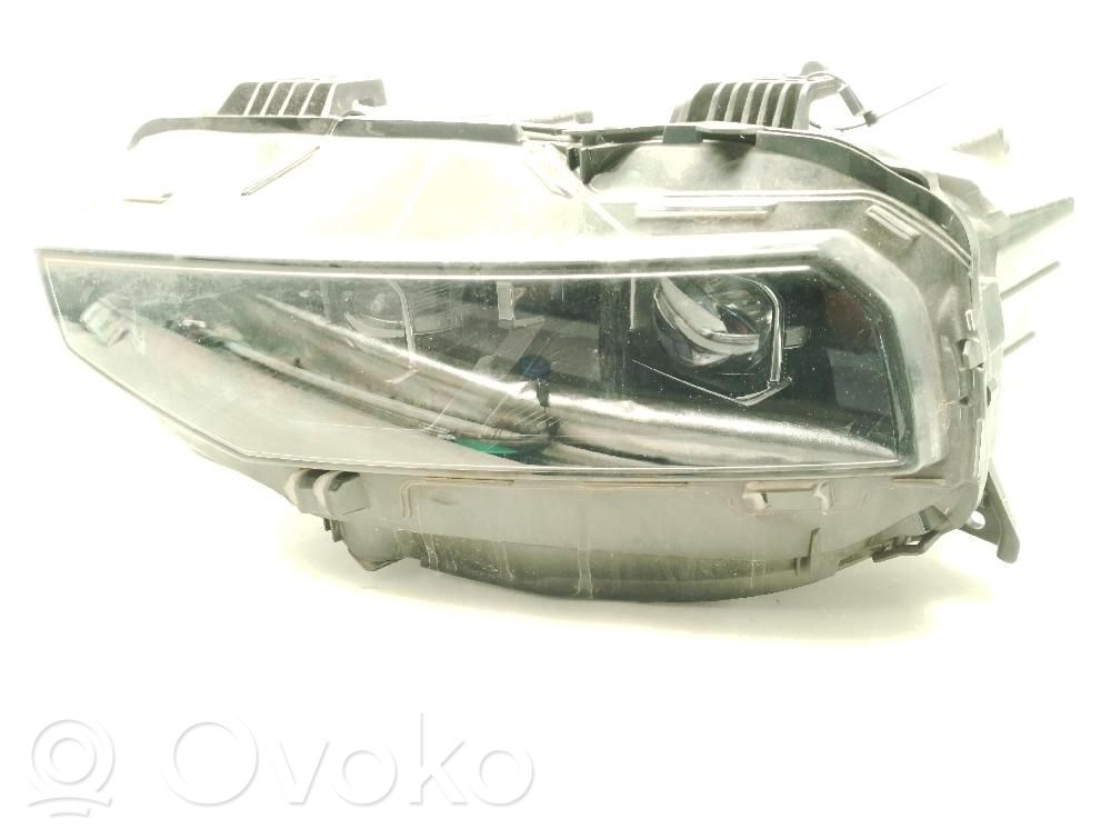 Lynk & co 01 Etu-/Ajovalo 