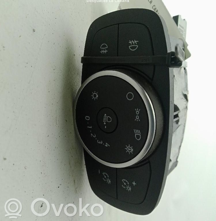 Ford Focus Valokatkaisija 
