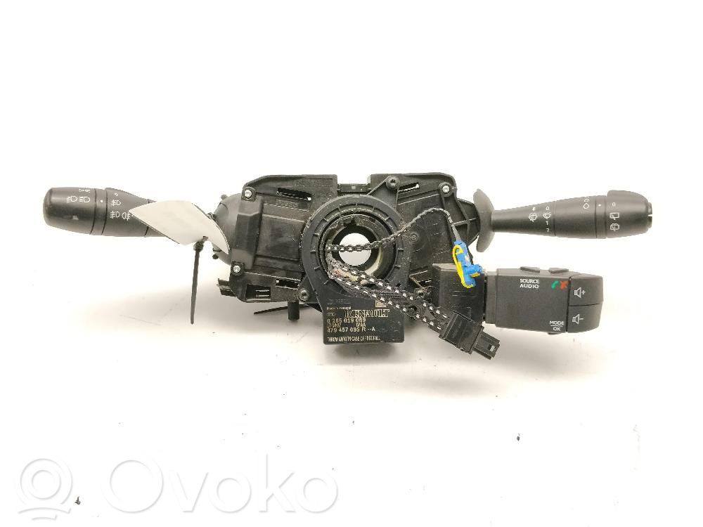 Renault Clio IV Šviesų jungtukas 