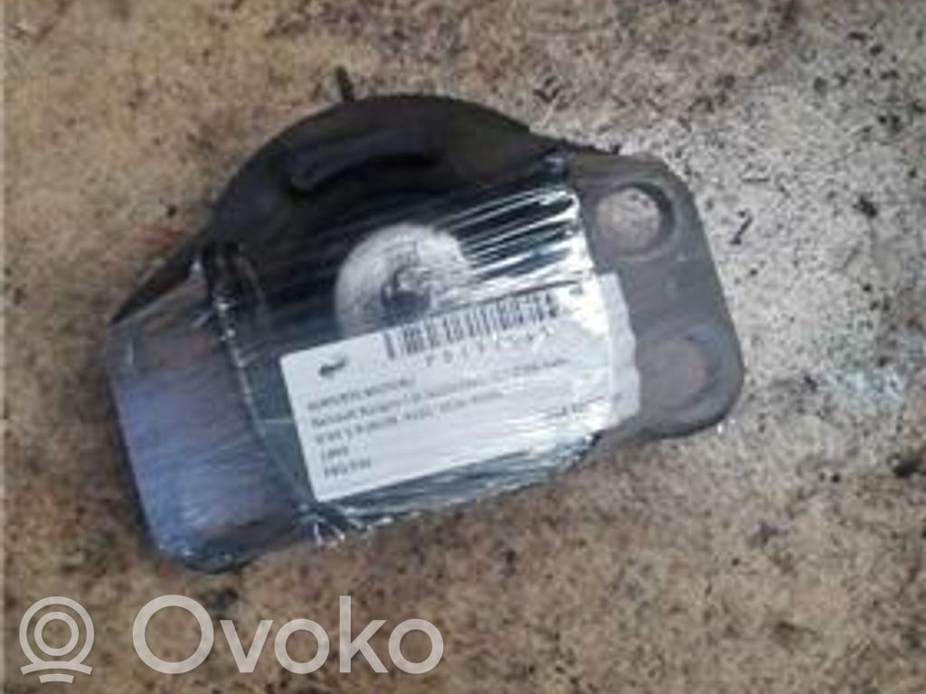 Renault Kangoo I Engine mount bracket 