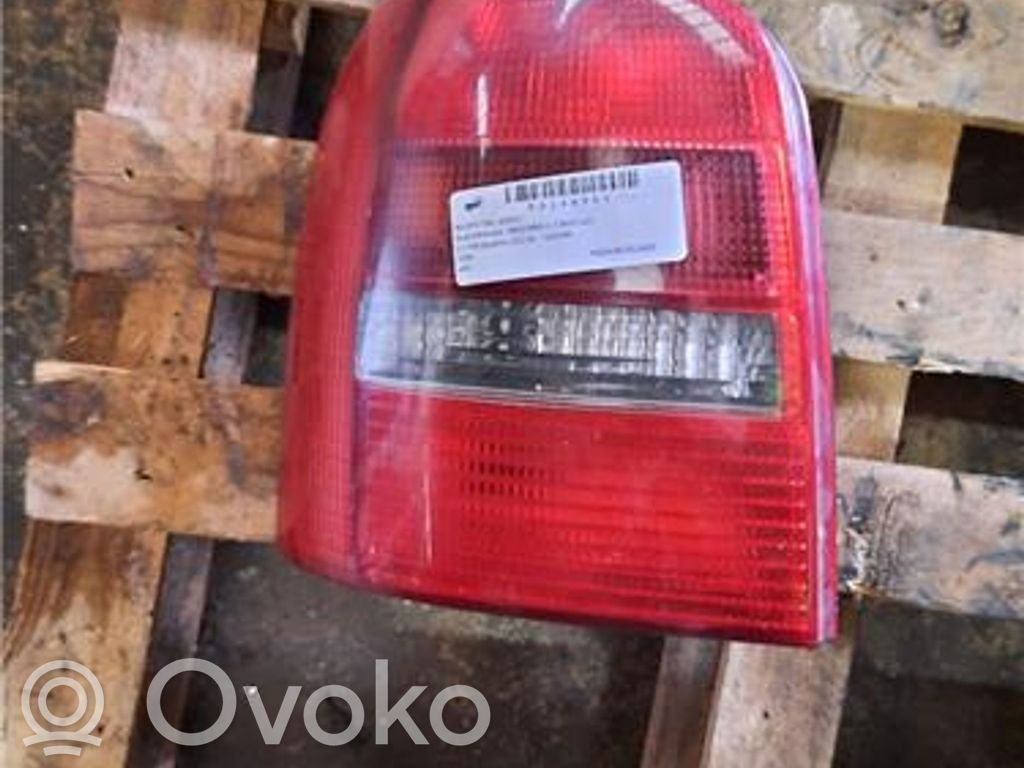 Lámpara de faros/luces traseros