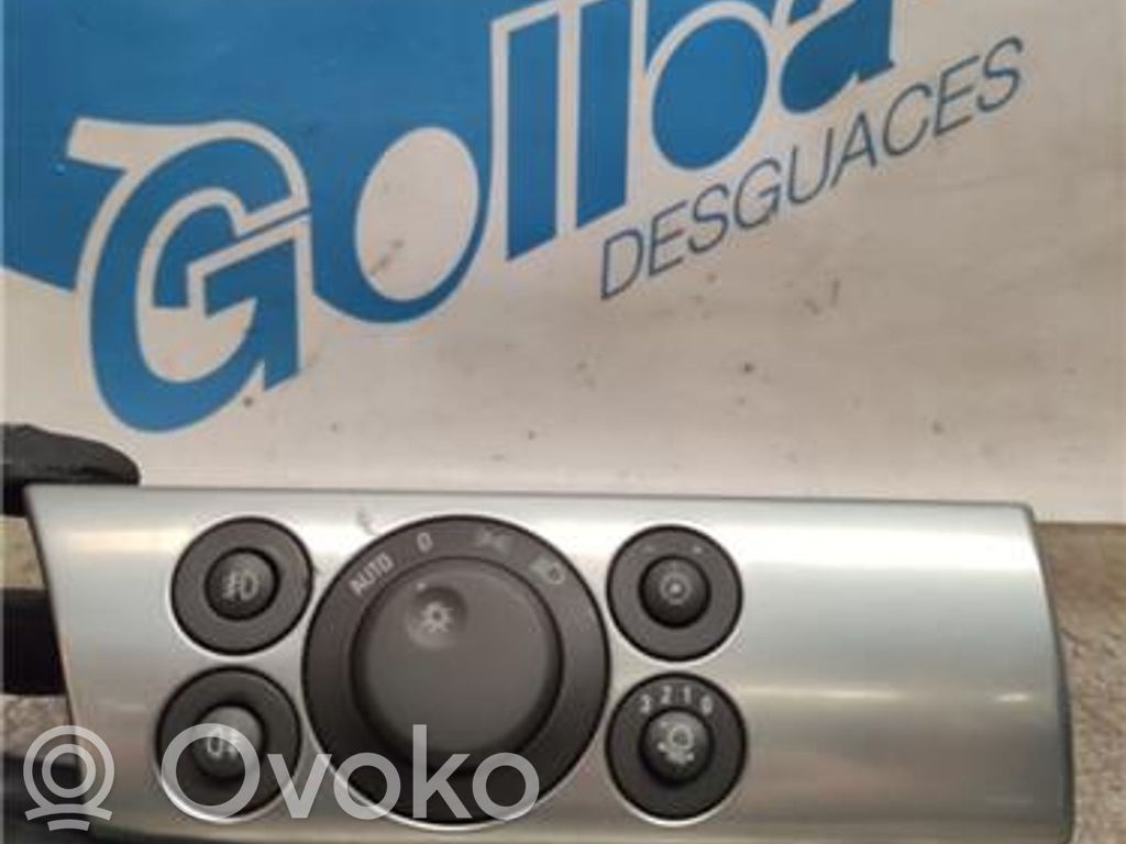 Opel Astra H Light switch 