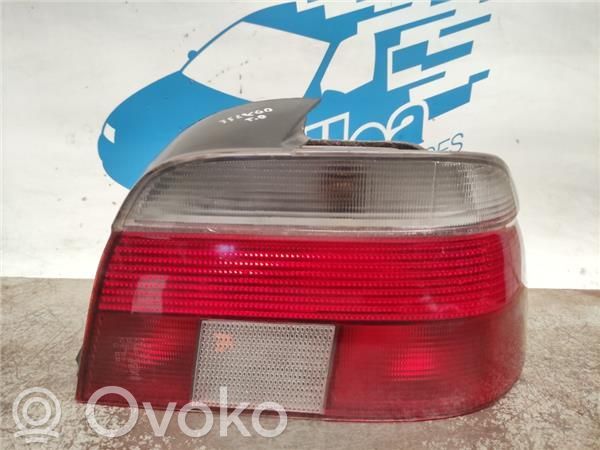 Lámpara de faros/luces traseros