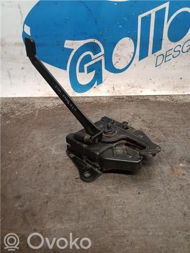 Cerradura de capó