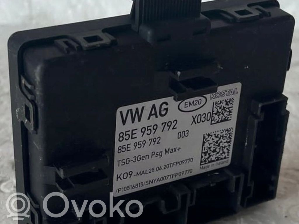 Door control unit/module   85E959792