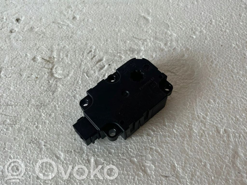 Audi Q7 4M Silniczek nagrzewnicy 