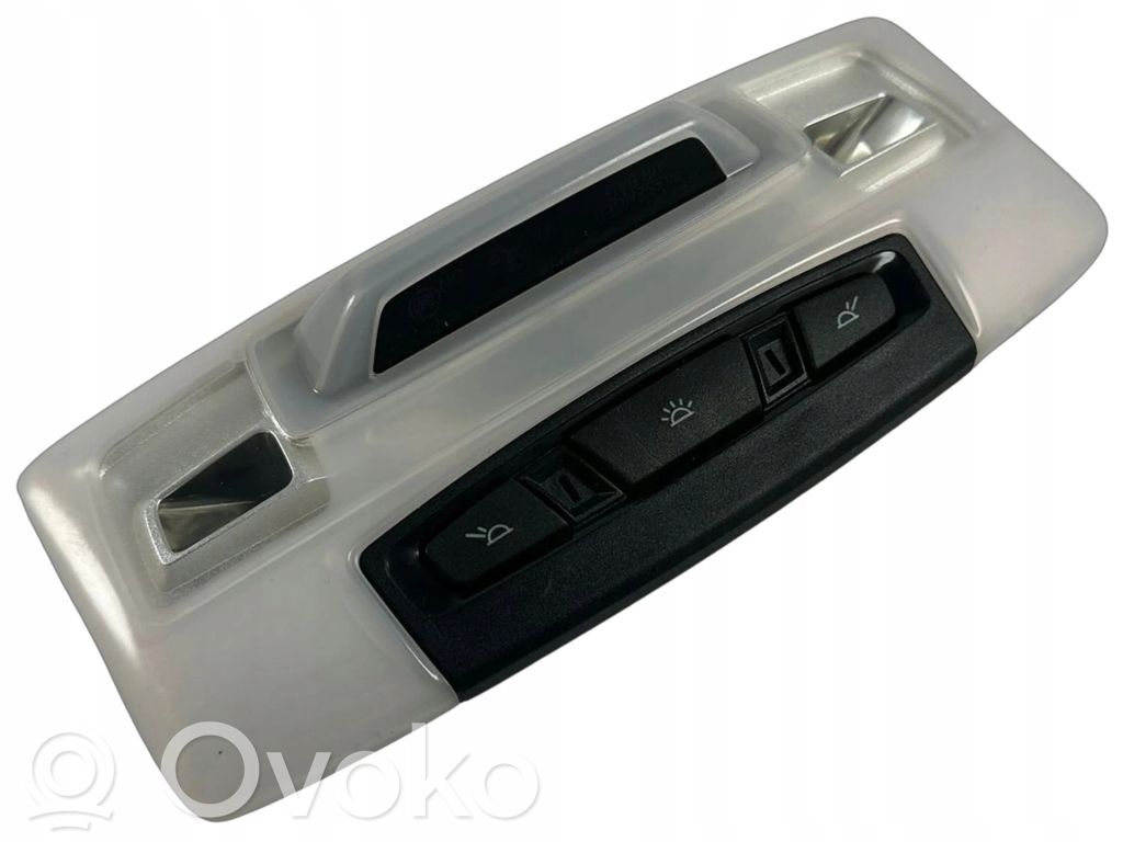 BMW 2 F45 Etuistuimen valo 