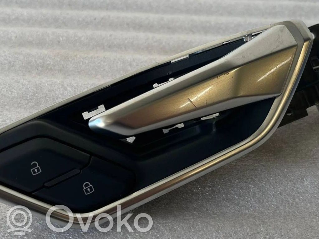 Front door interior handle   4KE837020