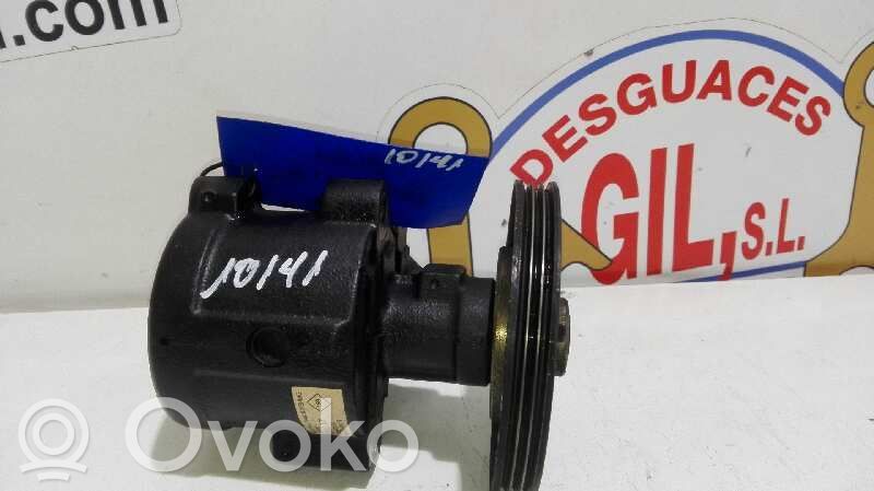 Renault Megane I Power steering pump 