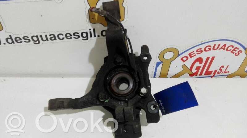 Opel Astra H Zwrotnica koła przedniego 