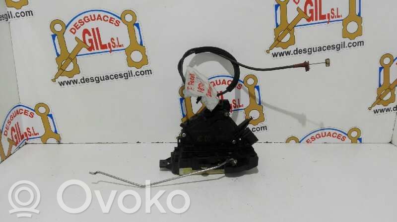 Ford Focus Priekšpusē slēdzene 