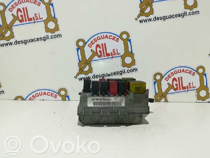 Fiat Punto (188) Saugiklių blokas 