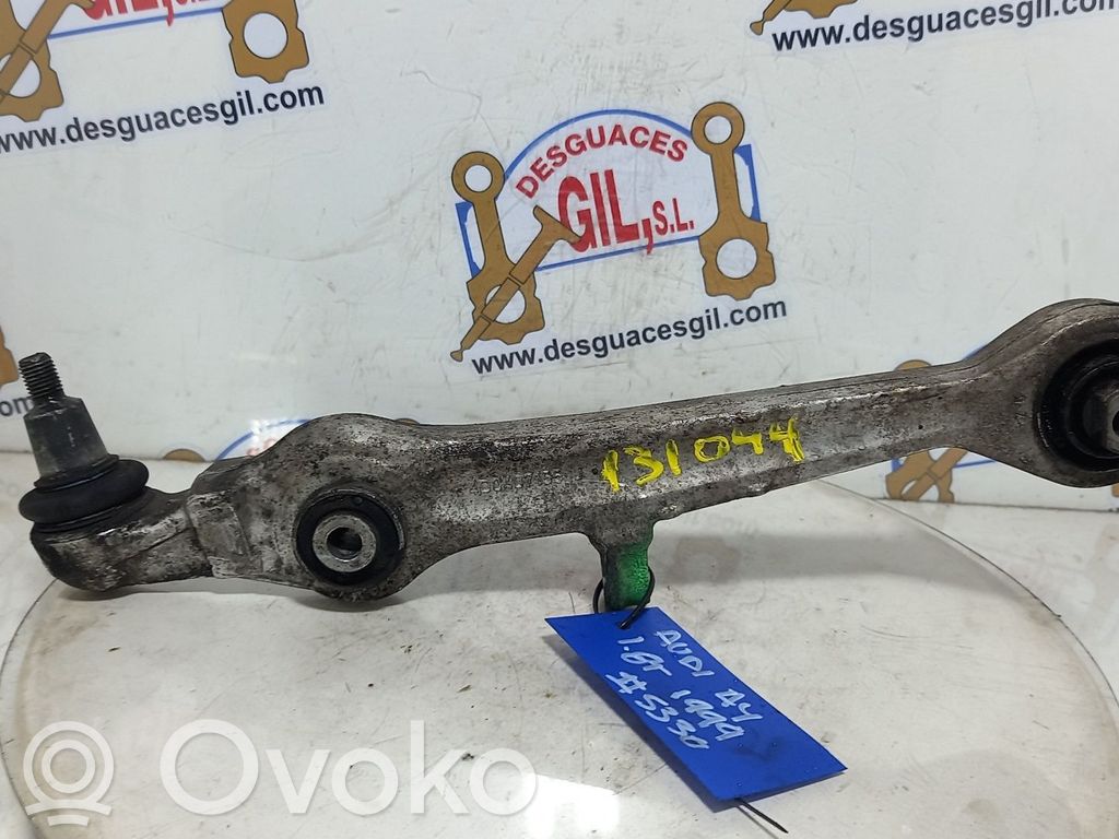 Audi A4 S4 B5 8D Braccio di controllo sospensione anteriore inferiore/braccio oscillante 