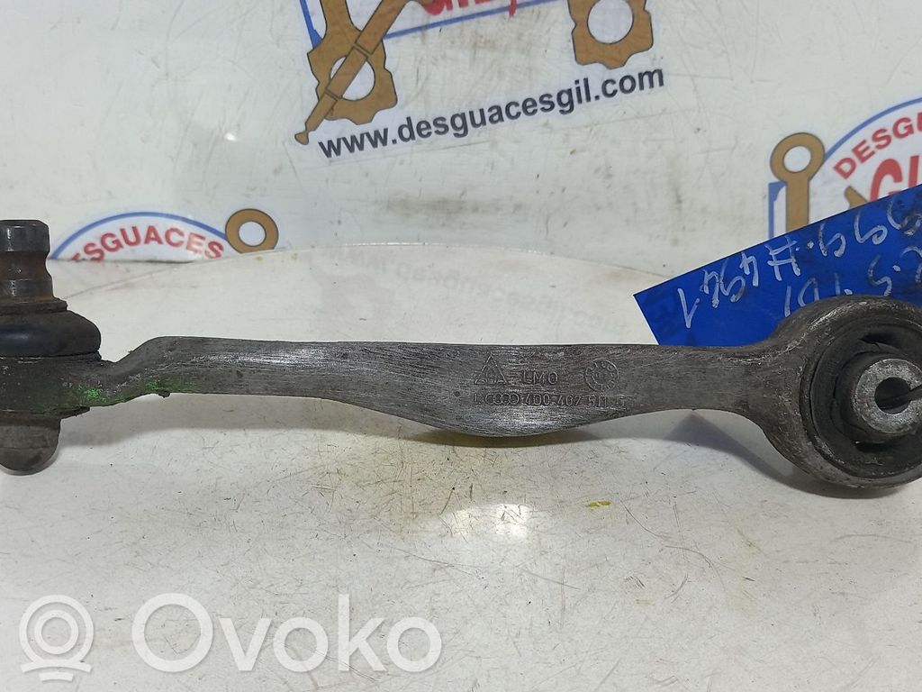 Audi A6 S6 C5 4B U veida svira 
