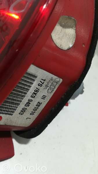 Lampa tylna   8K995093,84803