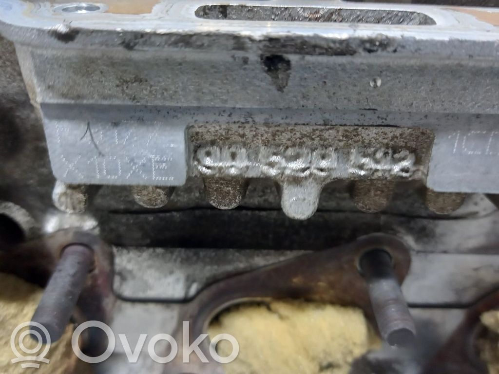 Engine head   90529513,140328