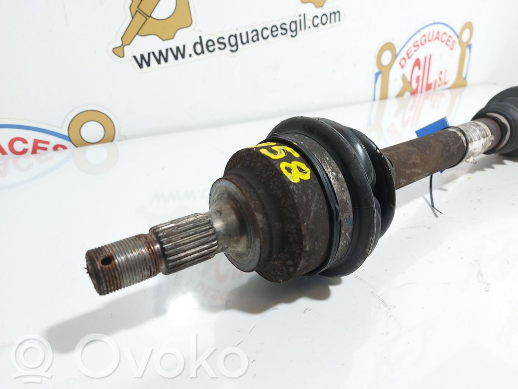 Priekšējā pusass   104958